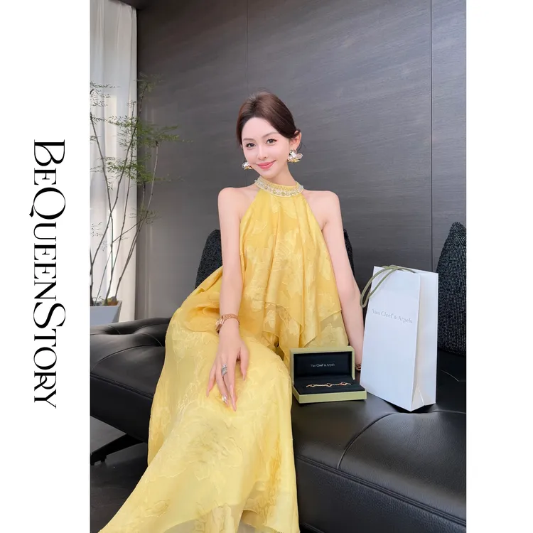 余潇潇【盛夏之光】2025春装光泽感提花后领打结上衣&半裙