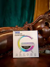 无线充电蓝牙音响台灯氛围灯多功能摆件玩具生日礼物80-10