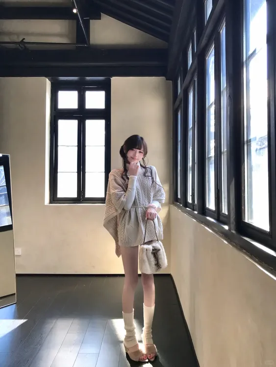 【雾都漫行】中古千金风翻领斗篷毛衣麻花两种穿法优雅气质显瘦短裤