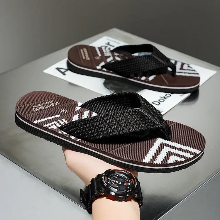 大码夏装轻便舒适沙滩鞋男人字拖鞋凉鞋个性时尚外穿