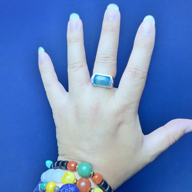 多米尼加蓝珀，925银镶嵌猫眼效果的蓝珀，马鞍无杂无裂活口，手工