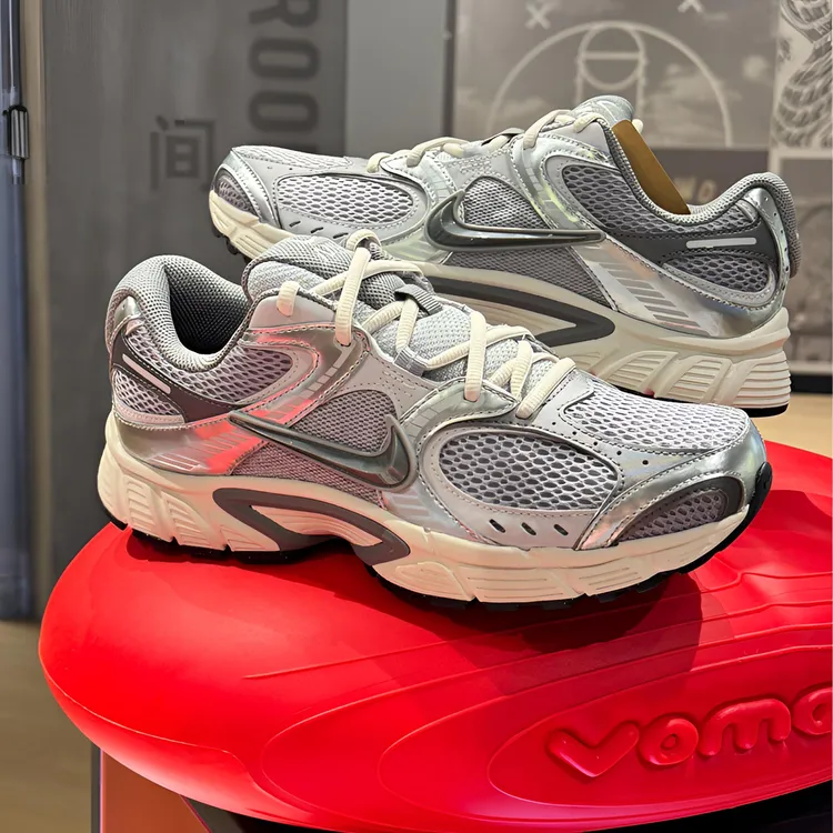 NIKE/耐克【流光机能风】V5RNR男子经典复古休闲跑鞋HJ5228003