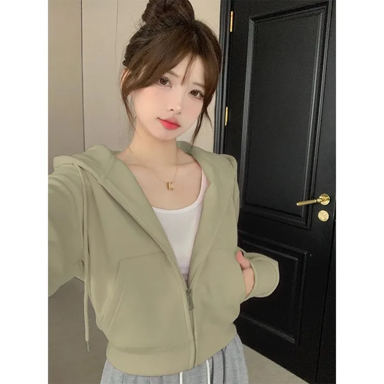 山东即墨短款卫衣外套女春秋款2025早秋新款小个子运动秋季穿搭