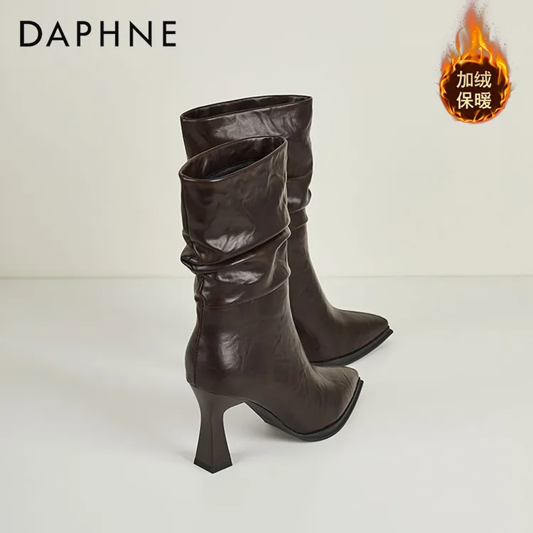 达芙妮褶皱堆堆靴女2025冬加绒尖头高跟鞋细跟短靴气质百搭瘦瘦靴