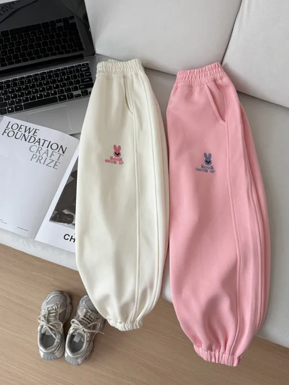 女童运动裤春秋2025新款儿童中大童休闲卡通卫裤宽松女孩长裤秋装