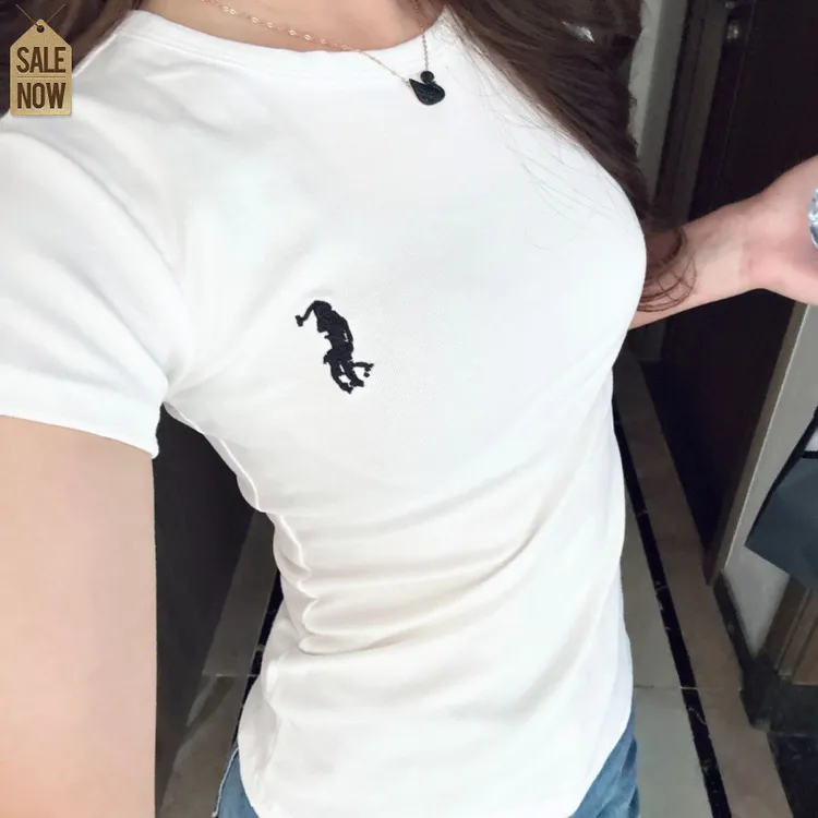 简约正肩短袖T恤女春夏季新款美式圆领修身显瘦纯欲设计感短上衣