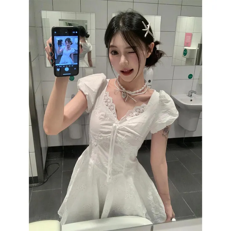 法式甜辣妹泡泡袖连衣裙女夏日绝美学院风小白裙收腰公主蓬蓬裙子