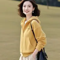减龄漂亮洋气小个子短款显瘦百搭黄色连帽卫衣外套女2025早春新款