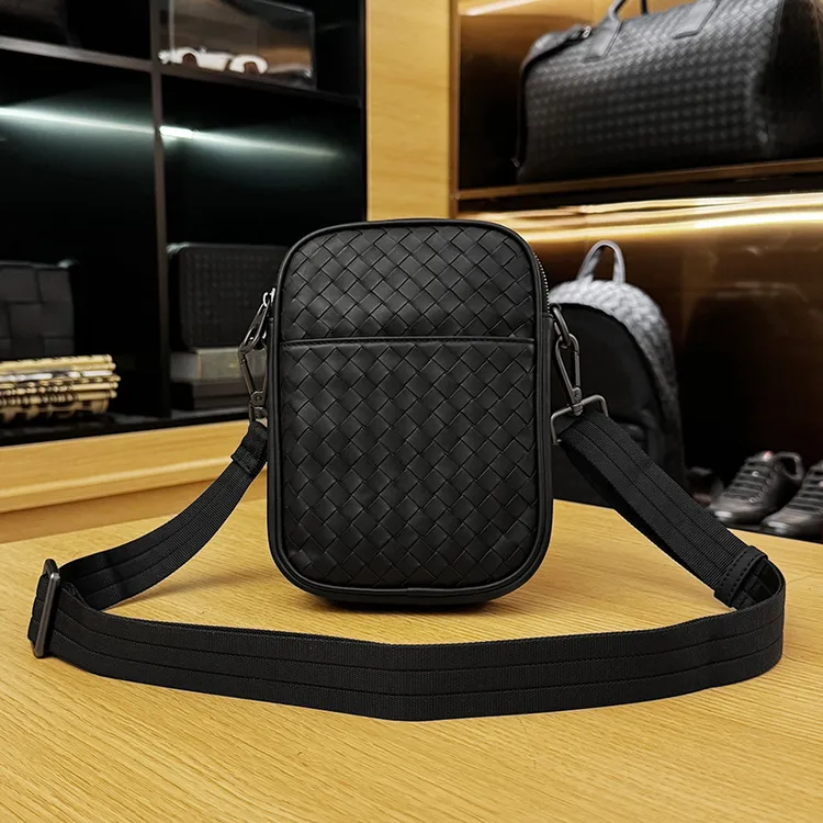 BV时尚小肩包真皮编织男士斜挎包百搭男款单肩包休闲小背包手机包