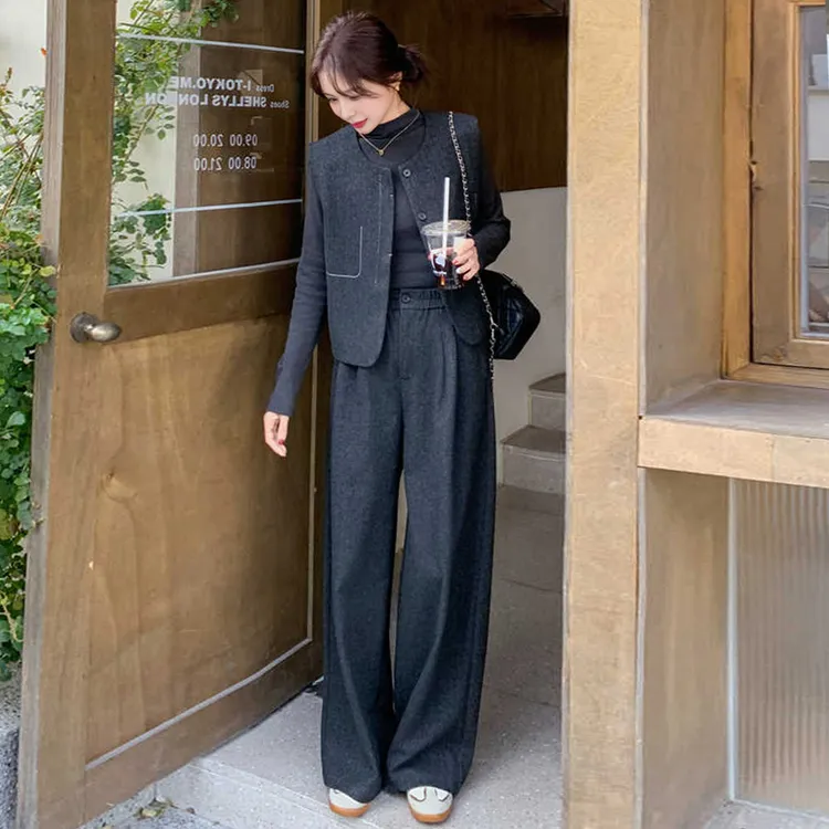 休闲运动套装女秋季新款显瘦马甲外套内搭深灰打底衫阔腿裤三件套