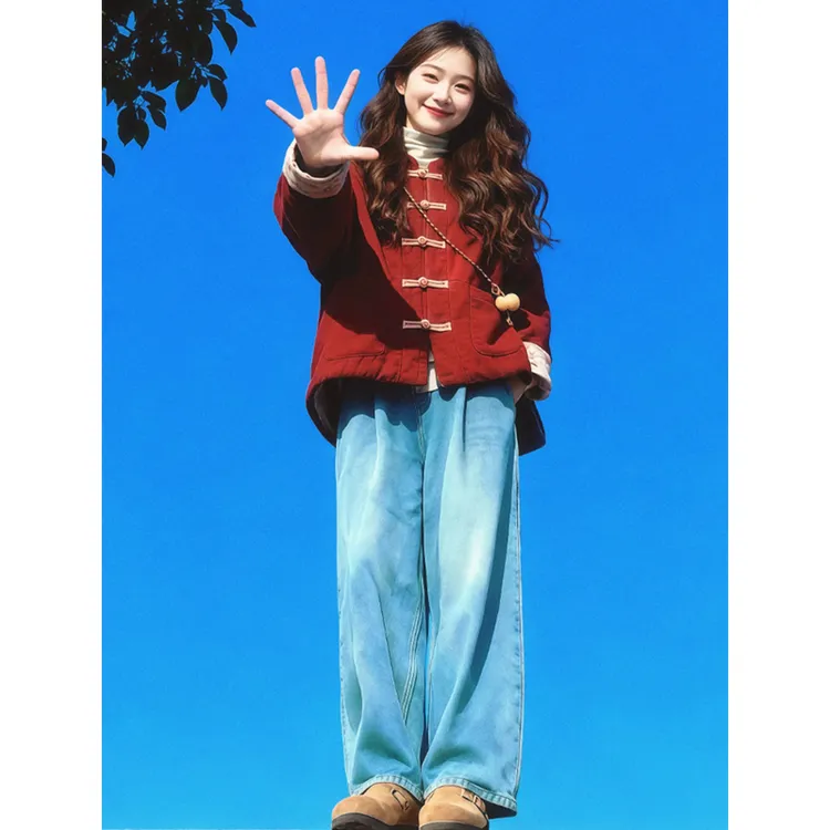 韩版高级风红短外套2025秋冬中式元素日常穿搭显清爽温柔氛围