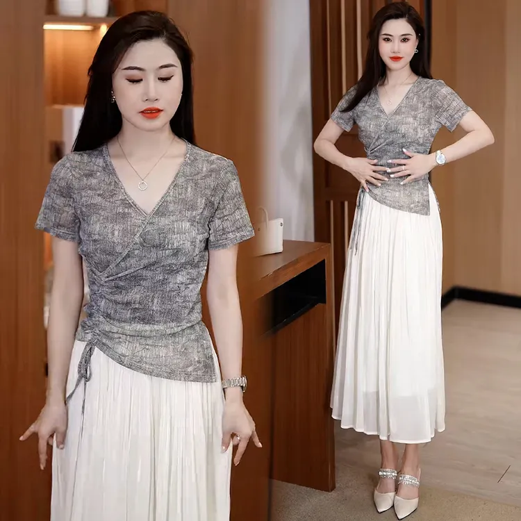 时尚减龄v领扎染短袖t恤女2025年夏季新款修身显瘦不规则抽绳上衣