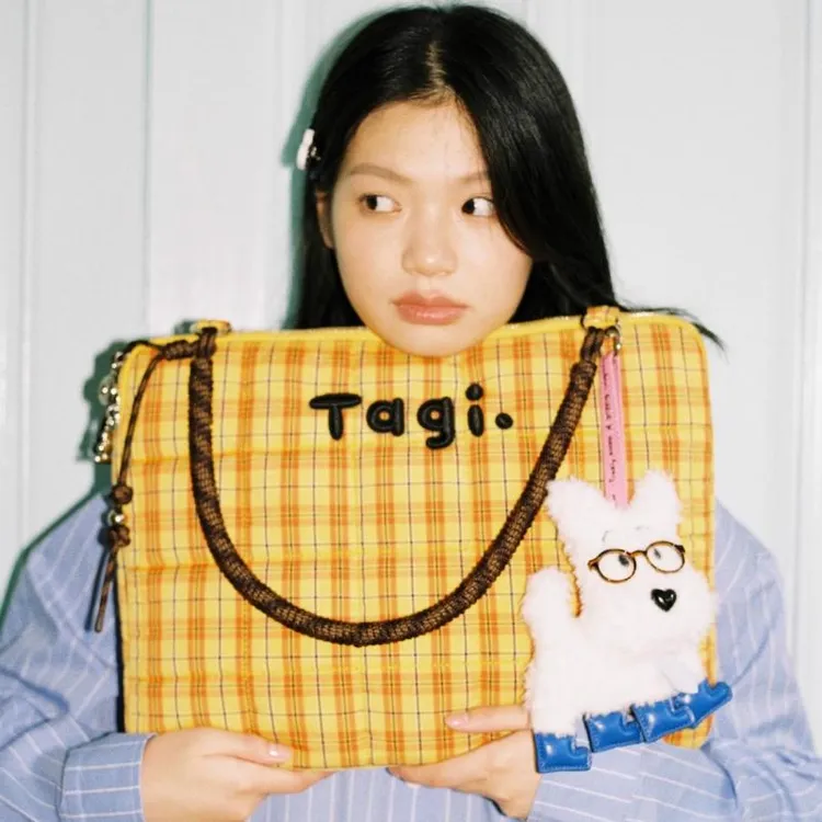 tagi.编织小枕头新款刺绣串珠15寸大容量手提单肩电脑包笔记本包