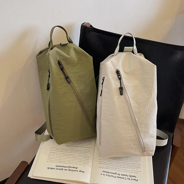 同款瑜伽包大容量运动健身包多功能双肩斜挎包时尚百搭枕头包