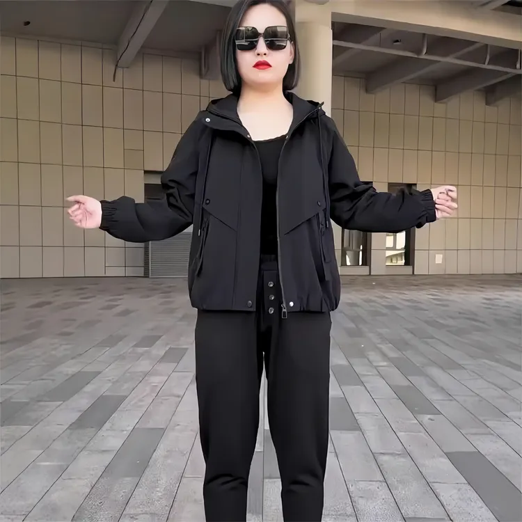 秋冬新款时尚百搭中老年妈妈装宽松显瘦大码连帽长袖外套夹克上衣