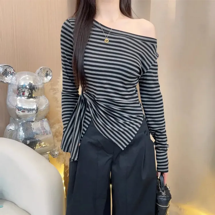 韩系撞色条纹斜领长袖T恤秋季新款胖MM大码女装不规则露肩上衣女