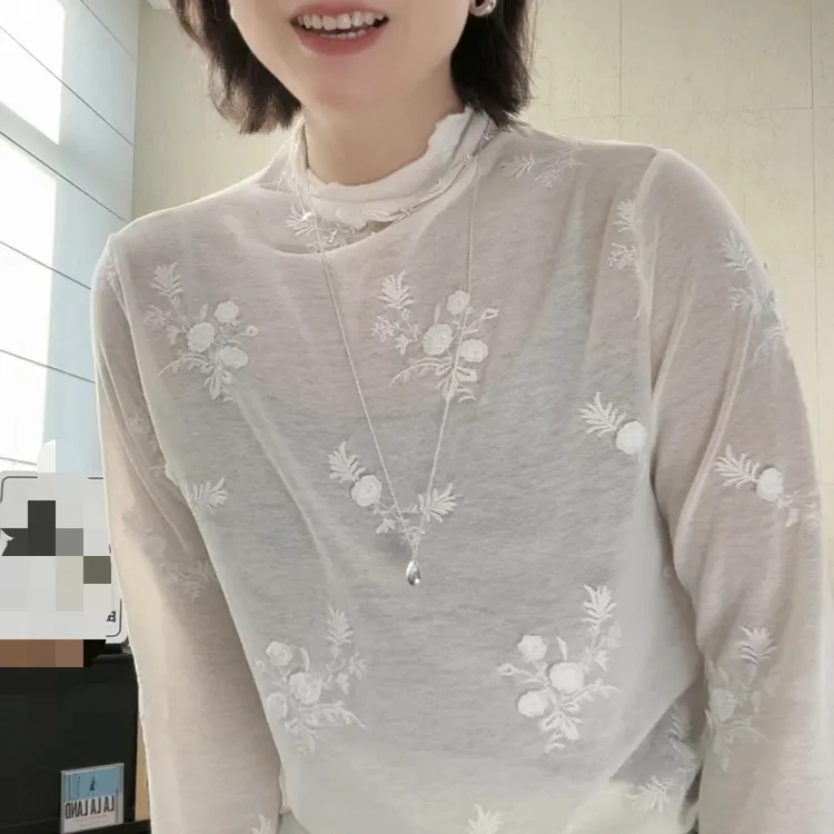 2025秋季韩系立体浮雕无静电不爆丝棉感蕾丝长袖打底衫精致显瘦