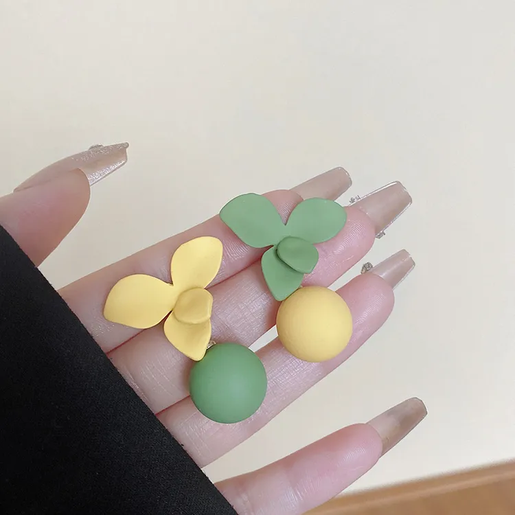 铜合金锆石耳饰 S925银针不对称撞色花朵耳环女百搭小清新个性耳