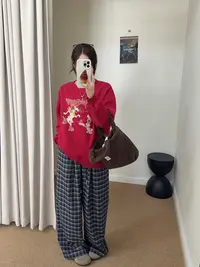 程程甄选   韩系卡通波点狗立体字母复古卡通休闲卫衣1131