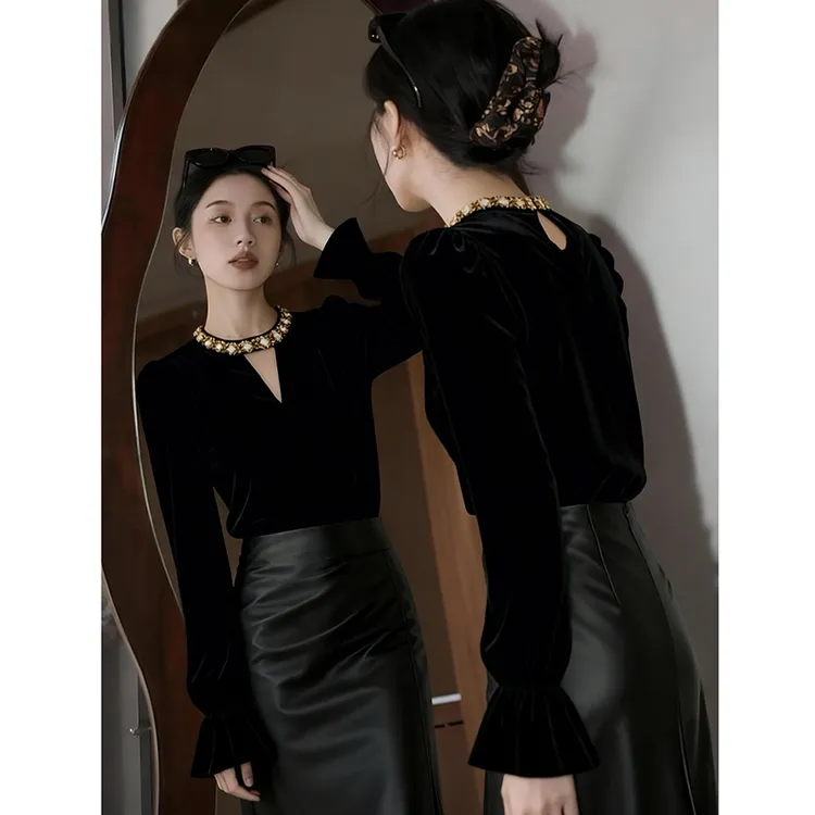 法式复古赫本风黑色修身显瘦丝绒打底衫女内搭秋冬喇叭袖绝美上衣