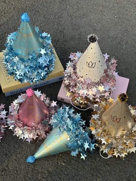 毛球生日帽派对装饰周岁蛋糕珠光尖尖帽拍照道具绒球帽子