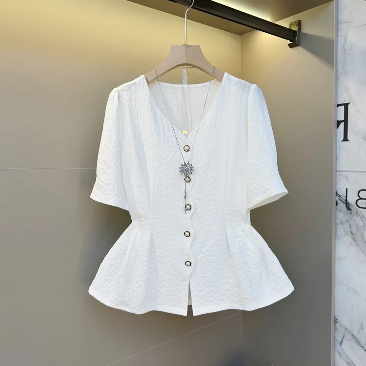 新款夏季V领大码女装洋气时尚简约大方百搭款显瘦遮肉纯色上衣