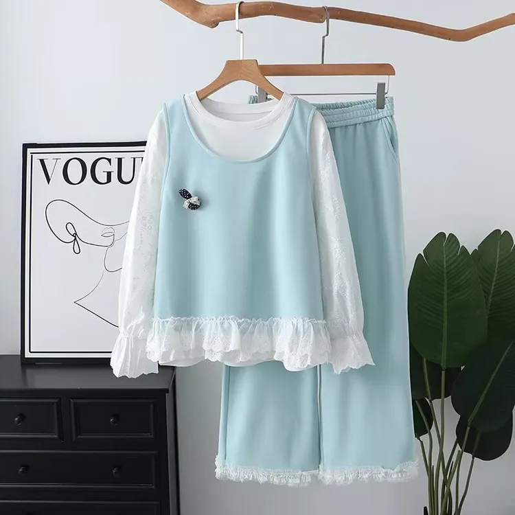 时尚拼色蕾丝底摆马甲长袖花朵小衫直筒九分裤大码女装减龄三件套