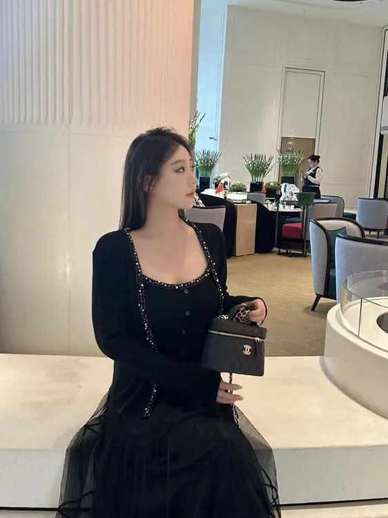 琪琪怪怪大码女装【吸引视线】亮片拼接开衫+吊带两件套T57821QD