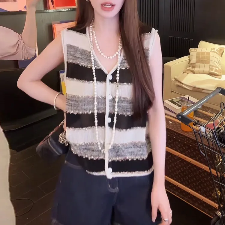韩版时尚高级感纯色马夹女2025年夏季新款休闲设计感宽松显瘦上衣