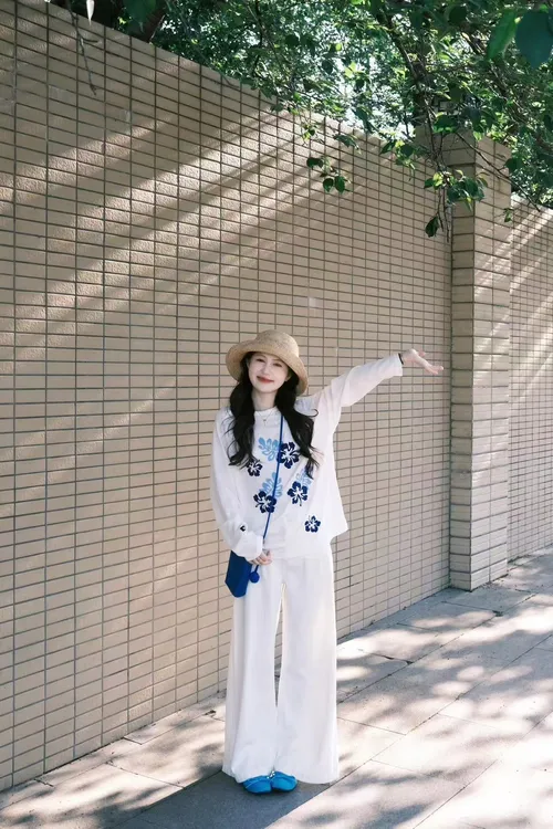 夏季2025新款韩系甜美花卉印花薄款防晒长袖罩衫上衣百搭休闲裤