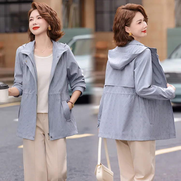 妈妈秋装外套风衣连帽夹克衫2025新款中老年人小个子春秋上衣服女