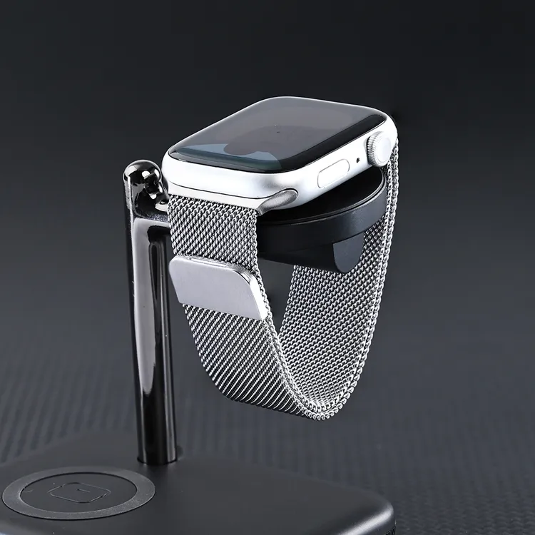 适用苹果手表iwatch米兰尼斯磁吸表带applewatchS11金属编织ultra