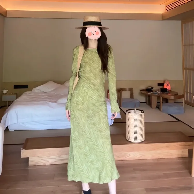 【Timi未来式专属】芝芝绿野诗行绝美绿色度假休闲长袖连衣裙 6915