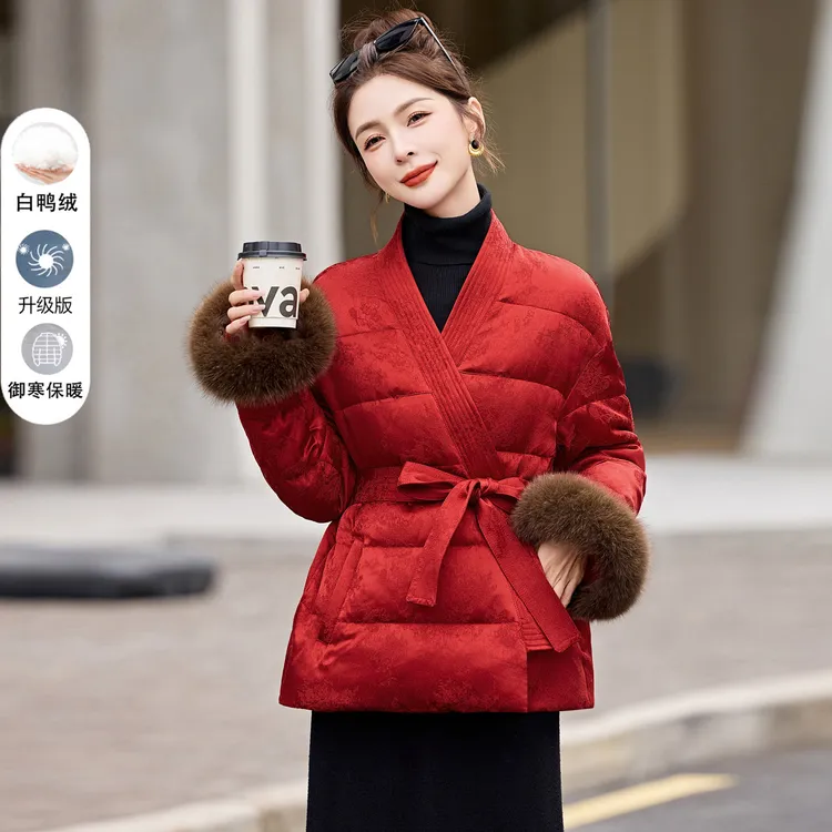 新中式国风羽绒服女短款2025年冬季新款小个子收腰保暖白鸭绒外套