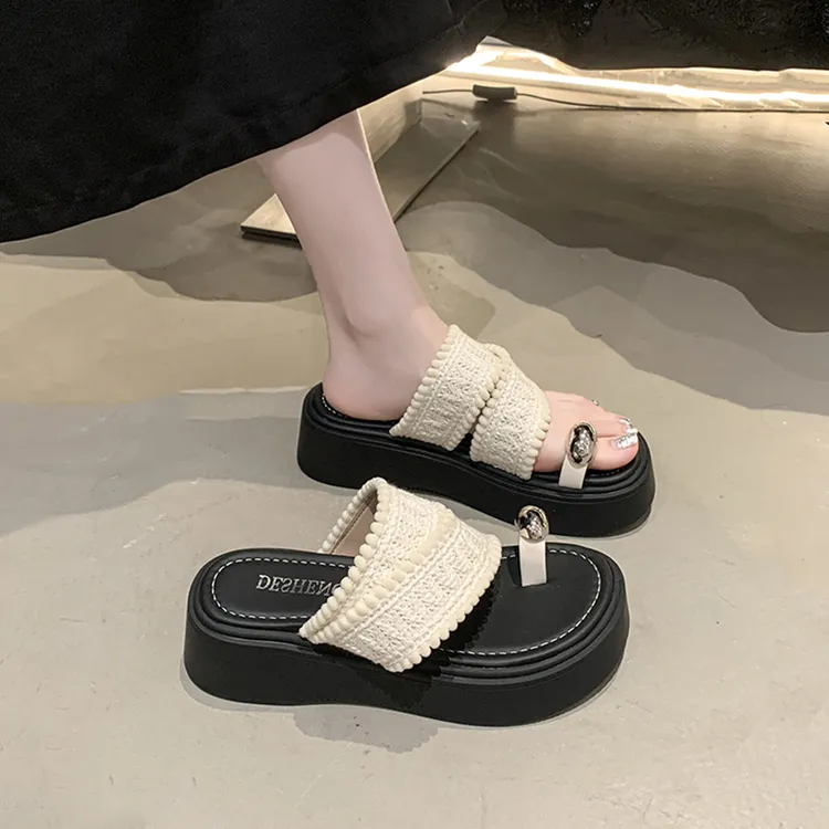 韩版洋气金属套趾拖鞋女2025夏新款外穿时尚舒适松糕厚底沙滩凉拖