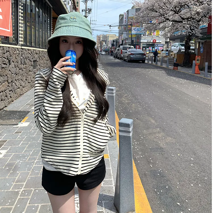 2025新款韩系早秋季条纹连帽卫衣女宽松慵懒外搭上衣休闲长袖外套