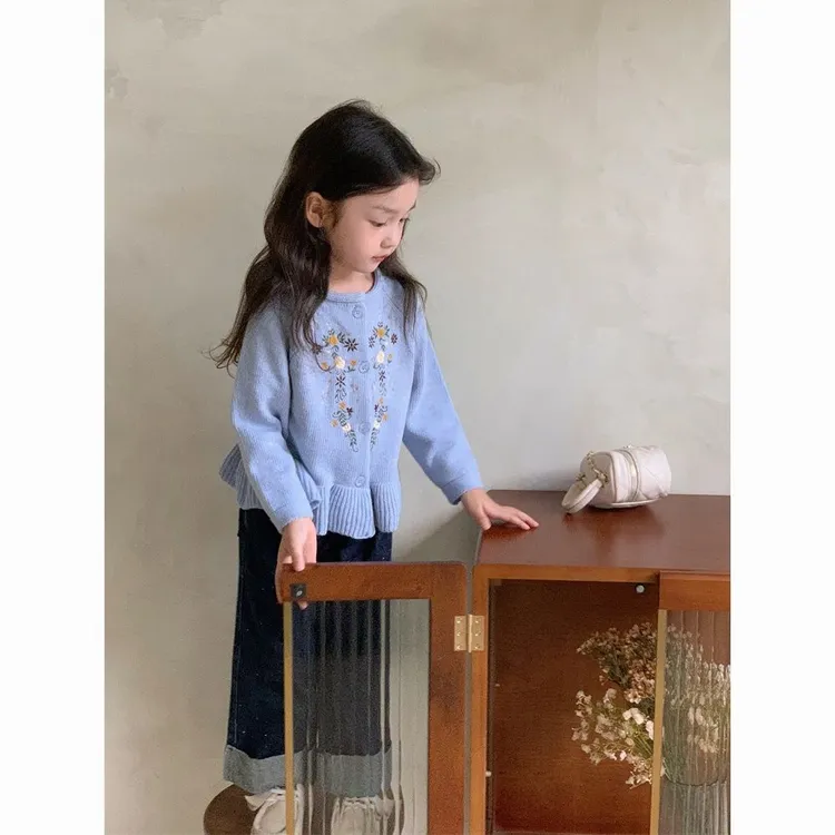 女童开衫毛衣春秋装宝宝洋气韩版新款小女孩童装外套潮荷叶边绣花