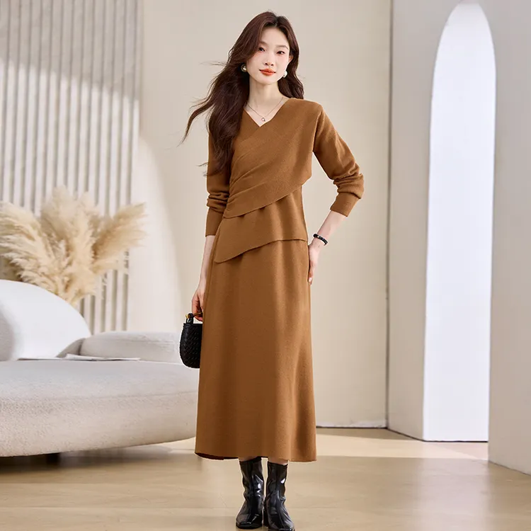 设计感针织衫套装女装秋装2025新款气质过膝长裙轻熟连衣裙两件套