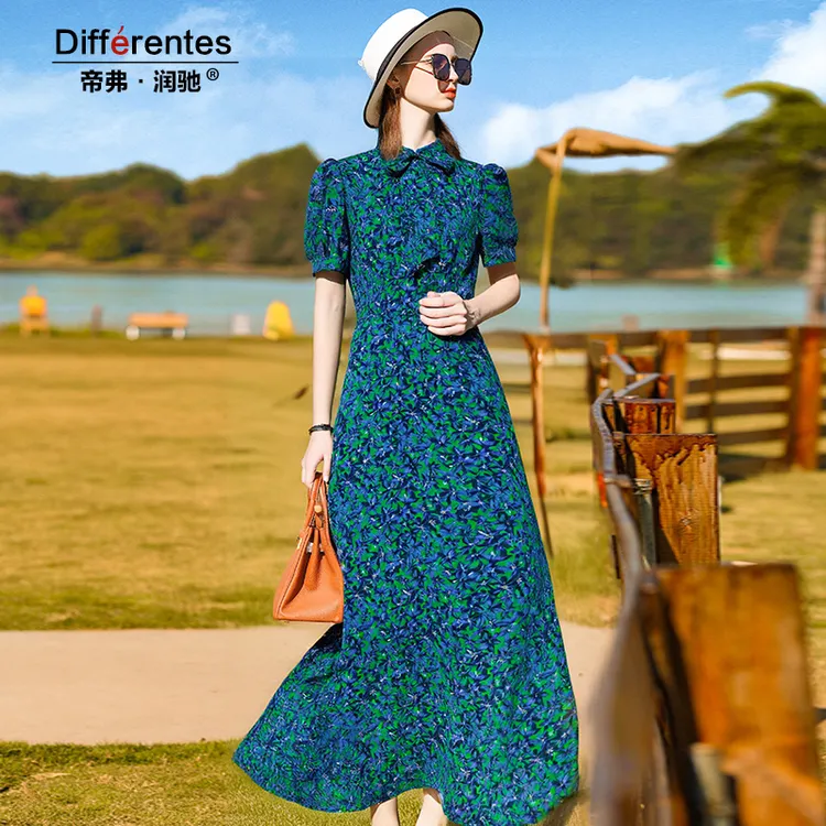 帝弗润驰2025年夏季新款绿色浪漫碎花连衣裙优雅气质法式长裙女
