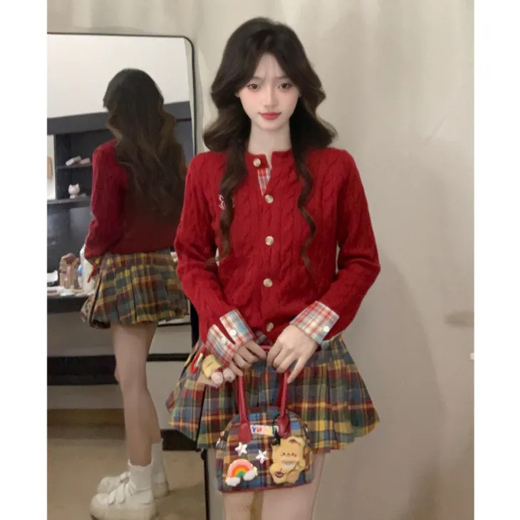 甜美红色拼接连衣裙子女秋冬温柔风日系学院风设计感穿搭一整套装