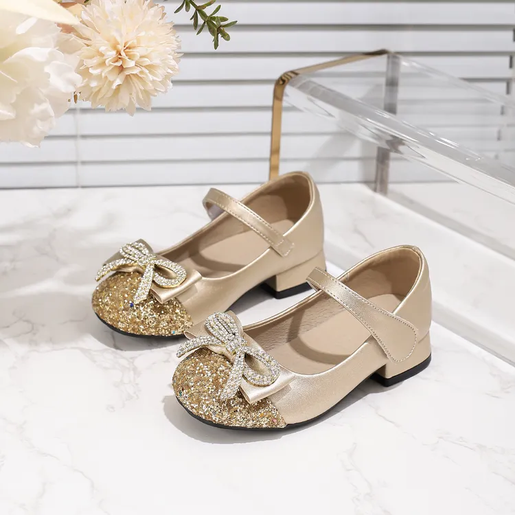 女童皮鞋公主高跟单鞋春季软底儿童单鞋超纤中大童水晶宝宝豆豆鞋