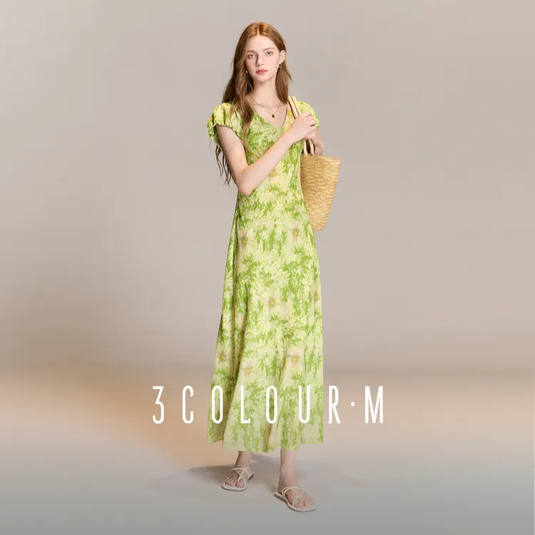 三彩2025夏季新款碎花印花连衣裙法式A字裙V领镂空长裙浪漫M