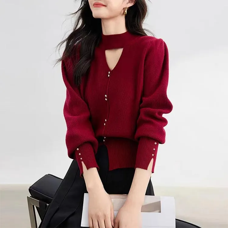 韩版设计感镂空针织衫女2025年春季新款新年战袍洋气毛衣打底上衣