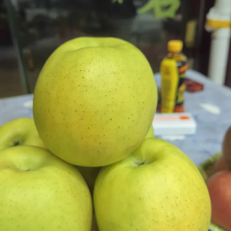 昭通丑苹果丑是真的丑！但是口感是真的好