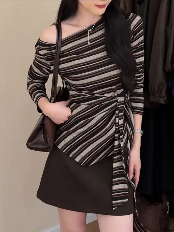 法式纯欲风性感一字肩绑带条纹上衣黑色半身裙套装女2025秋季新款