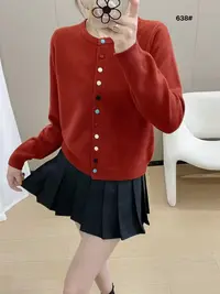 秋季彩扣开衫毛衣