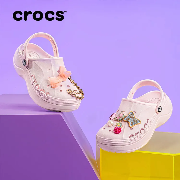 CROCS/卡骆驰【贝雅云彩-鞋花套组】欧若风增高洞洞鞋沙滩鞋|208186