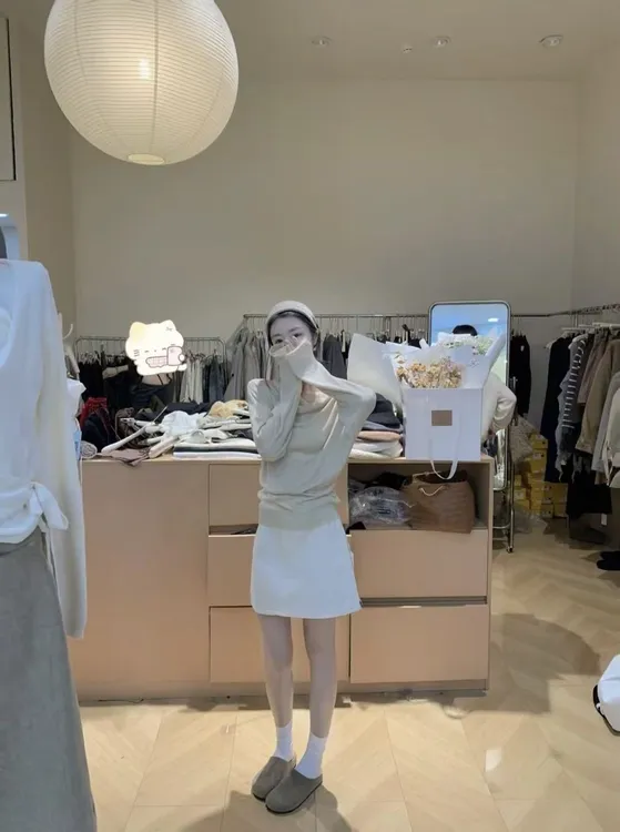 2025秋季新款不规则荡领针织衫女收腰修身显瘦长袖上衣百搭半裙