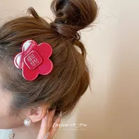字母设计感花朵蝴蝶结发夹