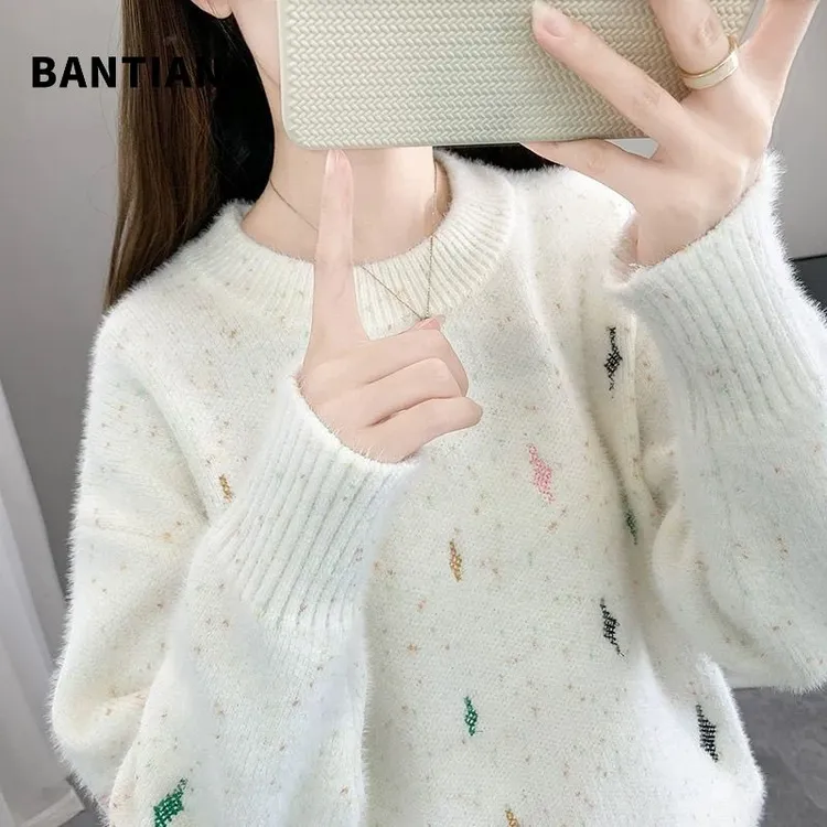 2025秋冬新款圆领刺绣加厚毛衣女外穿学生款刺绣小熊保暖针织打底